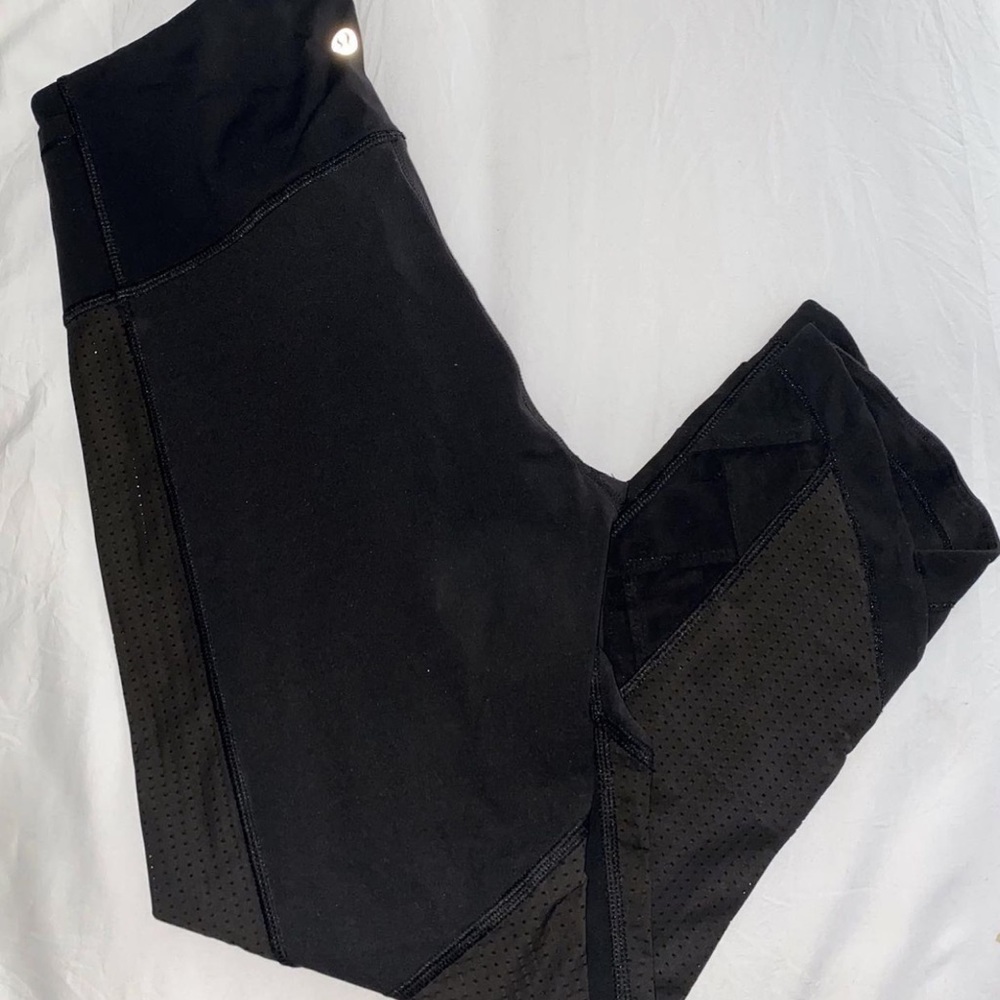 Lululemon Mesh Panel Side Cropped Leggings